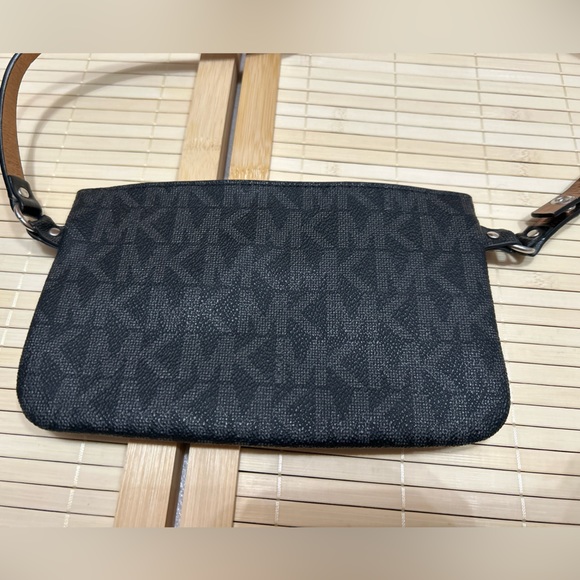 MICHAEL KORS Black Signature Coated Canvas Chain Fanny Belt bag - Picture 4 of 6